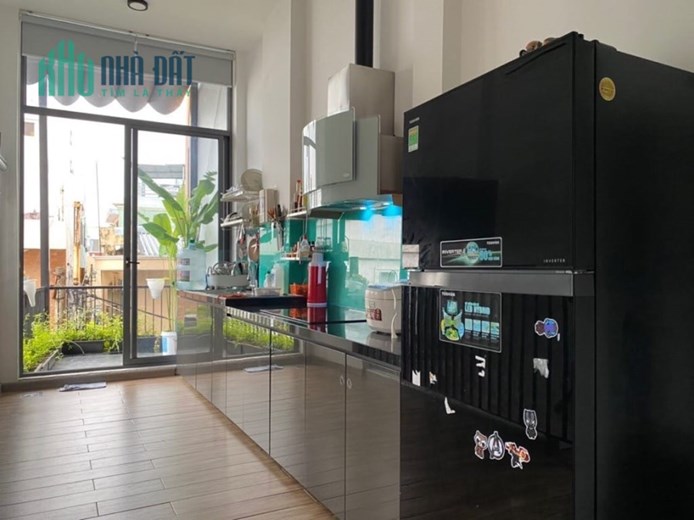 nhà 3,5 tầng, std 350m, đường 7m5, gần ĐH Bách Khoa, giá sập hầm.