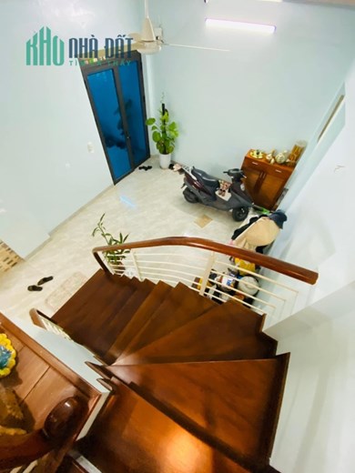 Bán nhà Phương Mai, Lương Định Của, Đống Đa nhà đẹp ở ngay giá 5,95 tỷ.