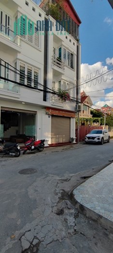 CẦN BÁN GẤP NHÀ MẶT ĐƯỜNG  Đông Trung Hành, Đằng Lâm,Hải Phòng