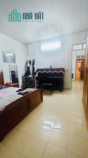 Phân lô, sát phố, ở ngay, Trần Quốc Hoàn 45m2-8 tỷ, chủ thiện chí bán gấp