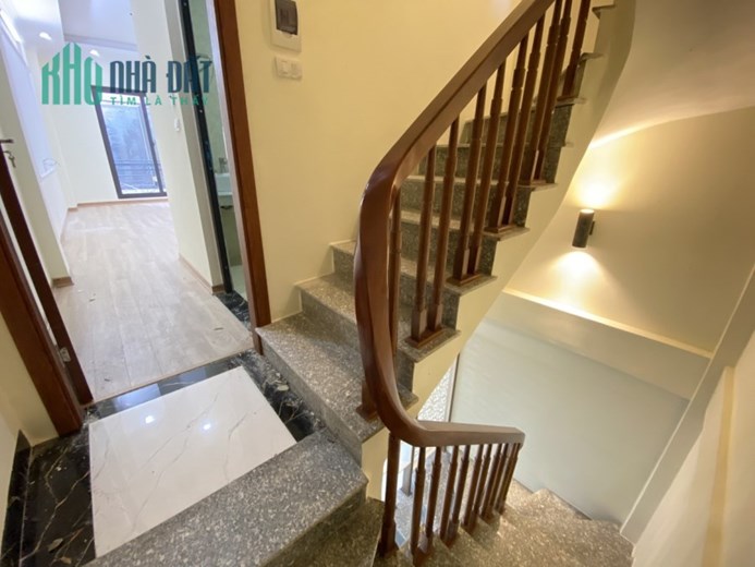 Cần bán nhà đẹp Minh Khai, Hai Bà Trưng, 40m2 x 5 Tầng. Giá 4.2 tỷ