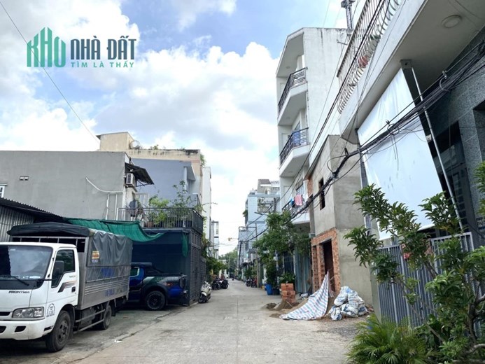 Tân Phú,2 Mặt Hẻm Xe Tải Thông, 93m2, Ngang Bề Thế 5.5m, Tiện Xây Mới, Chỉ 5 Tỷ xxx.