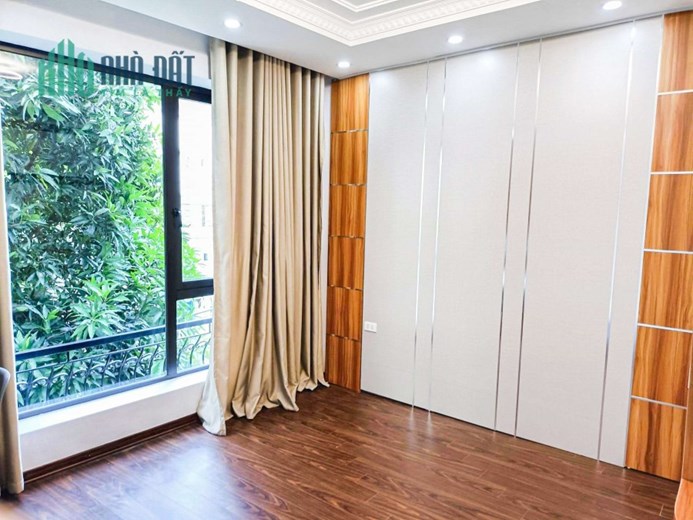 Bán nhà phố Ái Mộ, quận Long Biên, ngõ thông ô tô, mới rộng thoáng, 38m2x 5 tầng, 4 tỷ 9