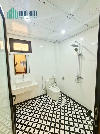 Hà Đông, dt50m2 5 tầng ô tô tránh, viên sân vườn hoa, kinh doanh chỉ 5,9 tỷ