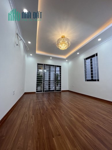 Bán nhà quận Thanh Xuân phố Chính Kinh 46m 5 tầng 7 phòng ngủ LÔ GÓC nhỉnh 5 tỷ lh 0975124520
