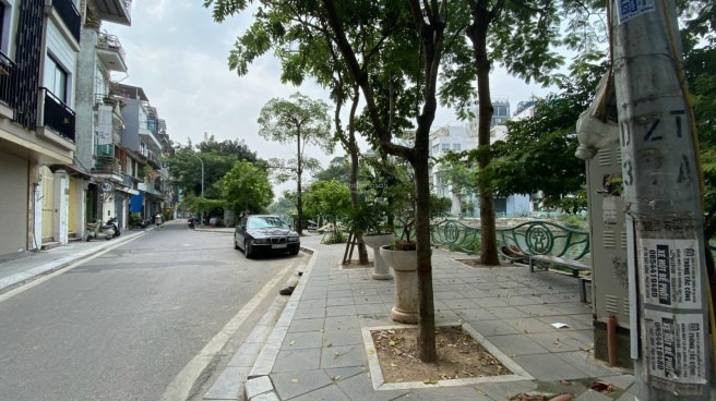 Bán mảnh đất mặt phố Yên Phụ, Tây Hồ, vị trí đẹp, hai thoáng, 151m, mặt tiền 6.5m, 45 tỷ