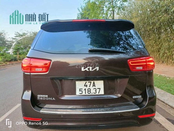 Gia đình cần ra đi gấp Kia Sedona 2017
