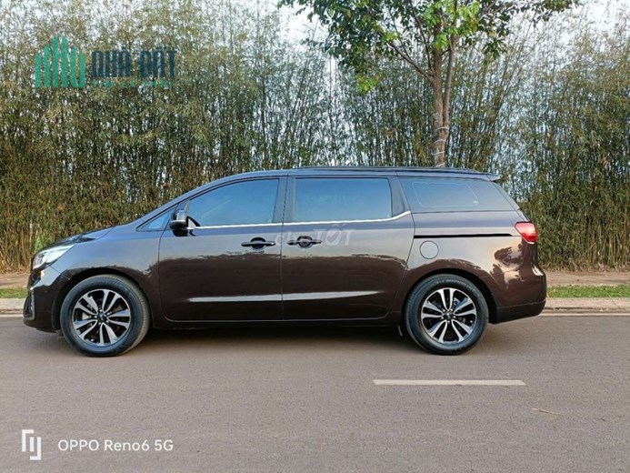 Gia đình cần ra đi gấp Kia Sedona 2017