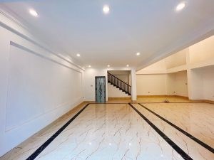 Chính chủ cần bán biệt thự VIP giá rẻ vị trí đẹp tại tp Hạ Long