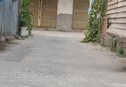 Nhà 3.5 Tỷ - Hẻm Xe Hơi - 2  Tầng 80m2 Giá Quá Rẻ .