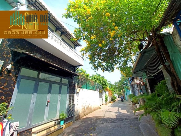 Bán nhà Linh Đông Thủ Đức, đường 41. Nhà mới 2 tầng, đường xe tải, giá rẻ bất ngờ chỉ 3.2 tỷ còn TL.