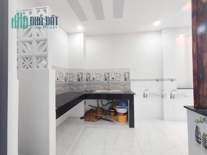Nhà mới ở ngay Linh Đông DTSD 54m xe tải đỗ cửa Gần Kha Vạn Cân