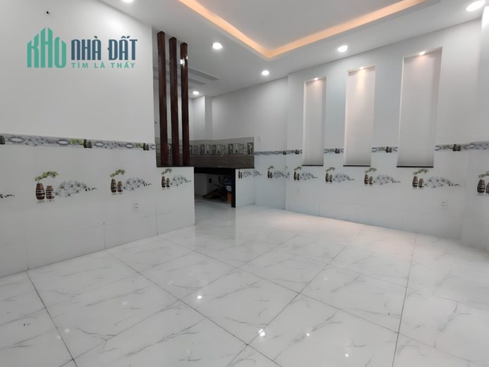 Nhà mới ở ngay Linh Đông DTSD 54m xe tải đỗ cửa Gần Kha Vạn Cân