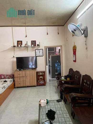 Bán nhà lô góc 2 mặt tiền đường vườn lài, 41m2 chỉ 4.35 tỷ, vài bước chân ra mặt tiền.