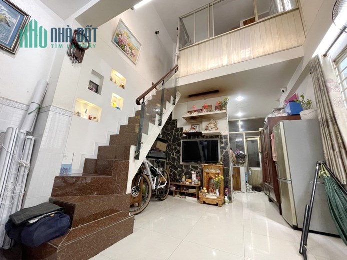 Nhà căn góc hẻm 157 Dương Bá Trạc P1Q8. Trệt,lửng. Giá 2,85 tỷ TL