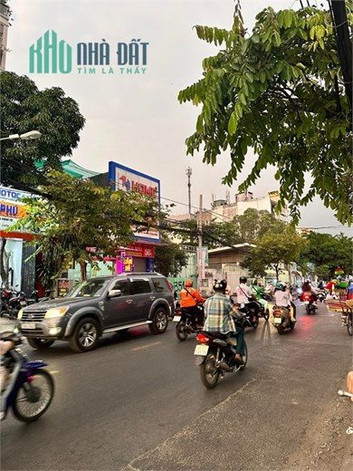 Do Nóng tháng 4, hạ luôn 8 tỷ- MẶT TIỀN NƠ TRANG LONG BÌNH THẠNH- GẦN 400m2 - CHỈ NHỈNH 4x TỶ