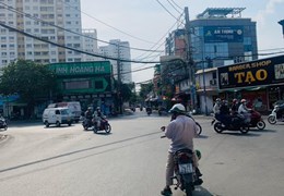 Bán nhà 5 tầng đường trịnh đình thảo, hẻm 4m, 42m2 chỉ 6.3 tỷ, ngang hơn 5m