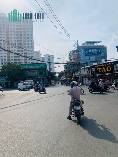 Bán nhà 5 tầng đường trịnh đình thảo, hẻm 4m, 42m2 chỉ 6.3 tỷ, ngang hơn 5m