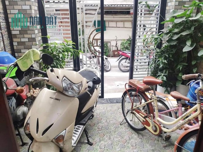 Nhà Quan Hoa Cầu Giấy có 1 0 2, 4 tầng, gần 50m2, giá chỉ hơn 4 tỷ, 0866585090