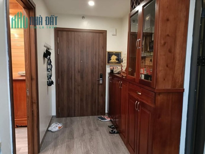 CĂN HỘ CHUNG CƯ LẠC HỒNG,TÂY HỒ, 78m2, 2 NGỦ, TẦNG CAO, ỐP GỖ PƠ MU, TẶNG NỘI THẤT CAO CẤP.