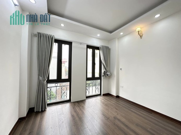 Bán nhà Dương Nội 4 tầng - 33m2 - 4 phòng ngủ - mặt tiền 3,5m - ngõ oto đỗ cửa - giá chỉ 2ty700tr