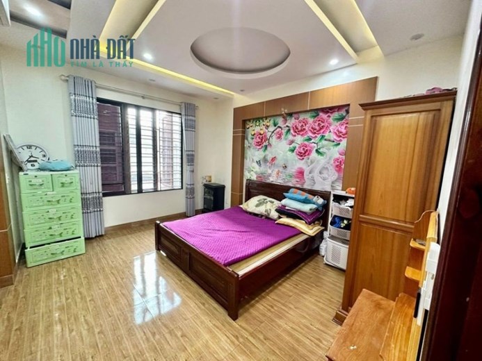 PHÂN LÔ ĐÔNG QUAN CẦU GIẤY 2 TÔ TRÁNH PHỐ HIẾM NHÀ BÁN- GIÁ HƠN 7 TỶ