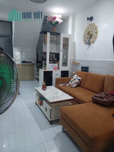 Định cư Bán gấp nhà Quận 10, 65m2, 4 tầng, cho thuê giá cao, chỉ 6 tỷ 900