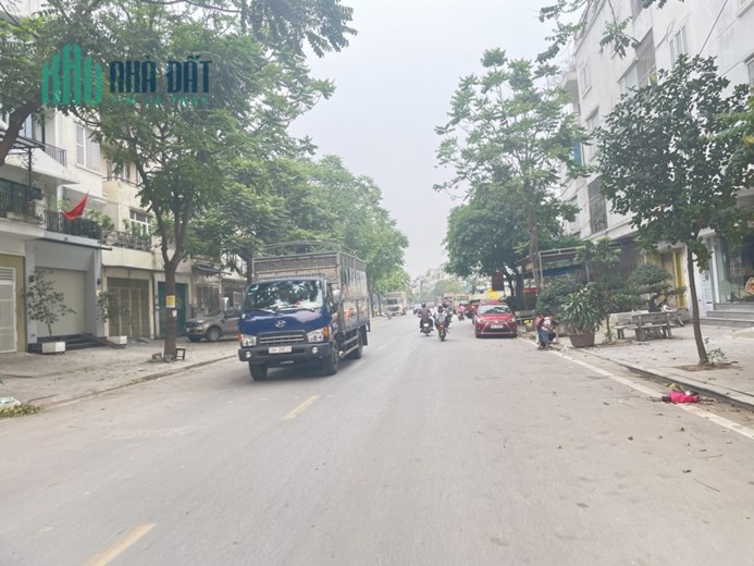 Liền kề Văn Phú, Mặt Phố Kinh Doanh. 6 Tầng,  Mặt tiền 5.5m chỉ 9 tỉ (Đường vỉa hè 30m) Gần chợ Văn