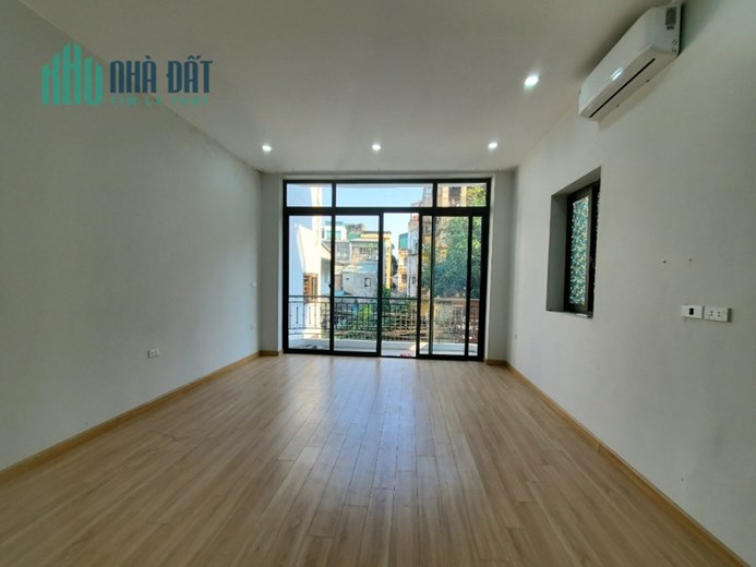PHÂN LÔ NGOC THỤY-NGÕ THÊNH THANG VỊ TRÍ VIP -Ô TÔ ĐỖ NHÀ