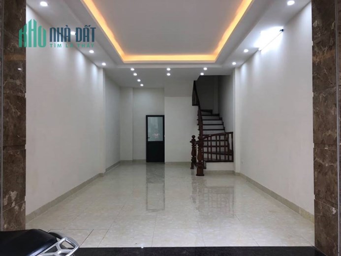 Bán nhà ngõ 508 đường Láng dt 45 m2 x 4 t lô góc 3 mặt thoáng giá 4,3 tỷ