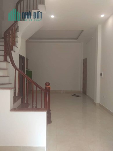 Bán nhà ngõ 508 đường Láng dt 45 m2 x 4 t lô góc 3 mặt thoáng giá 4,3 tỷ
