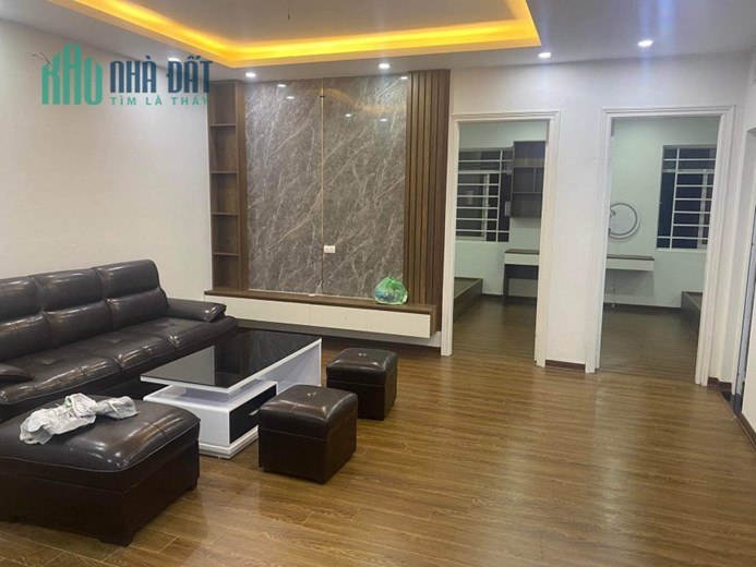 Bán căn chung cư tầng 8 Bán Đảo Linh Đàm giá 2,7 Tỷ