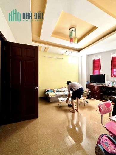 Bán Nhà HXH Đổ Cửa Phú Nhuận 6m x 9m 4 Tầng 4PN Nhỉnh 8 tỷ.
