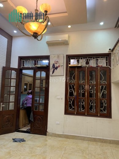 Cho thuê nhà phố cổ Hàng Gai, DT 40m 1 gác lửng, Giá 10 triệu , 0947 000 898