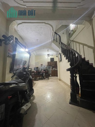 Phùng Chí Kiên, Cầu Giấy, nhà 4 tầng, 139m2, giá 9.4 tỷ, SĐCC