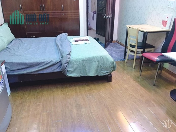 Bán gấp nhà 65m, mặt tiền 5, tại ngõ 12 Bồ Đề, Long Biên, ô tô tránh, giá chỉ 28tr/m2 sử dụng