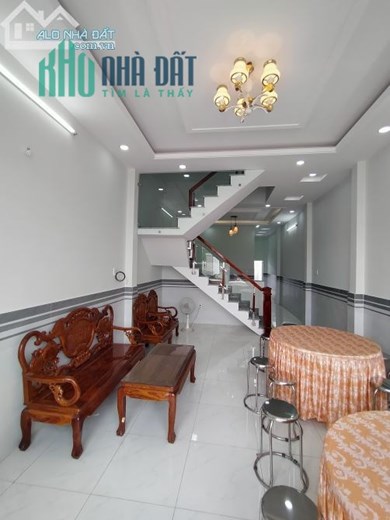 nhà Bình Chánh mới xây ,dọn vào ở ngay,sổ hồng riêng