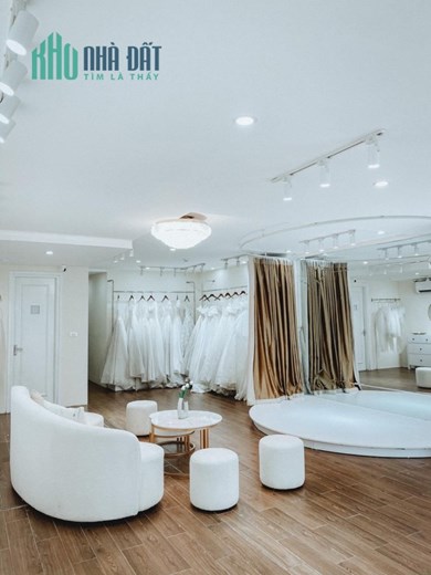 SANG NHƯỢNG CỬA HÀNG VÁY CƯỚI  TRUNG TÂM QUẬN HAI BÀ TRƯNG