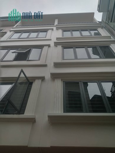 Bán nhà phố Trung Kính,Yên Hòa dt 55 m2 x 4,5 t mt 10 m lô góc cách phố 10 m giá 6,4 tỷ