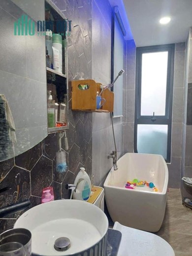 Cần ra đi nhà chính chủ ở Quận Bình Tân 4x17 xây full, SHR, 6.9 tỷ. LH:0903209842.