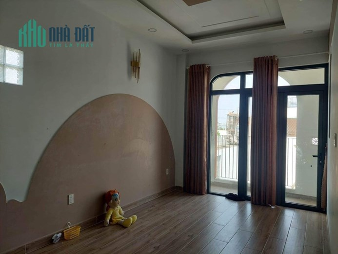 Cần ra đi nhà chính chủ ở Quận Bình Tân 4x17 xây full, SHR, 6.9 tỷ. LH:0903209842.