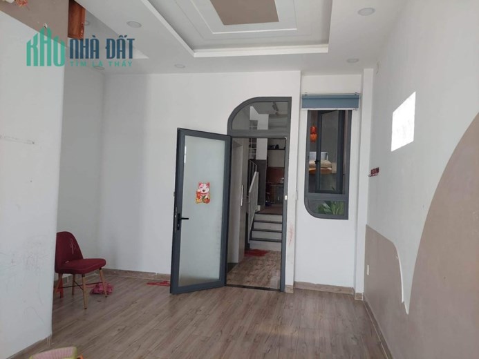Cần ra đi nhà chính chủ ở Quận Bình Tân 4x17 xây full, SHR, 6.9 tỷ. LH:0903209842.