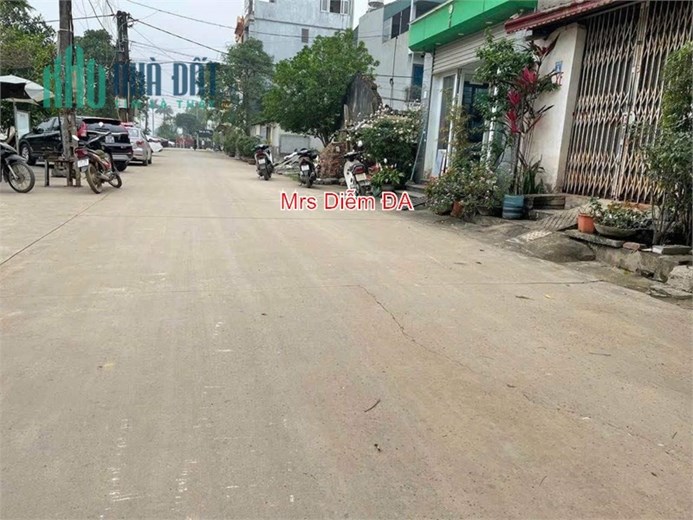Nhỉnh 5 tỷ, Mrs DIễm cần bán 80m đất đấu giá X2 Nguyên Khê, Đông Anh. Ngay chợ Lắp Ghép