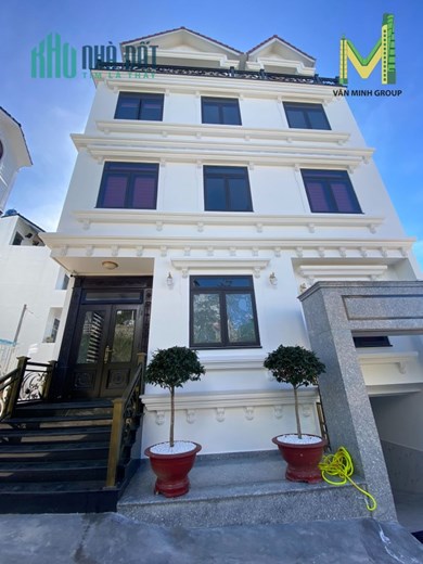 Villa mini mặt tiền Nguyễn An Ninh - Đà Lạt: 8 phòng ngủ, sân rộng, giá chỉ 11,9 tỷ