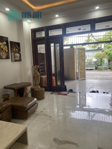 Bán nhà Cẩm Bắc 9 Cẩm Lệ 3 tầng 90m2, đường 5,5m lề 3m chỉ nhỉnh 4 tỷ.