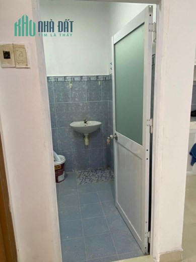 chỉ nhỉnh 1 tỷ có căn hộ 2PN ngay ngã tư 4 xã bình tân, phan anh, 52m2, có thang máy.