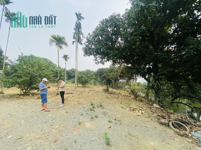 Cần bán lô đất có tổng diện tích 2748,6m2 trong đó có 200m2 thổ cư tại Chiến Thắng - Xuân Mai -