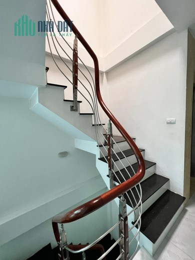 Siêu Phẩm Hoàng Ngân 108m 5 tầng mặt tiền 7m giá chỉ 9 tỷ oto vào nhà