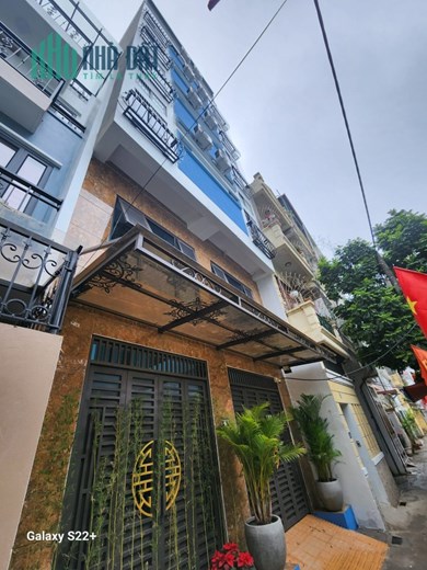 Bán Nhà Cho Thuê Phố Đồng Cổ. Gara Oto Kinh Doanh vào 8 Tầng 200m2, Oto Vào_300tr/thg