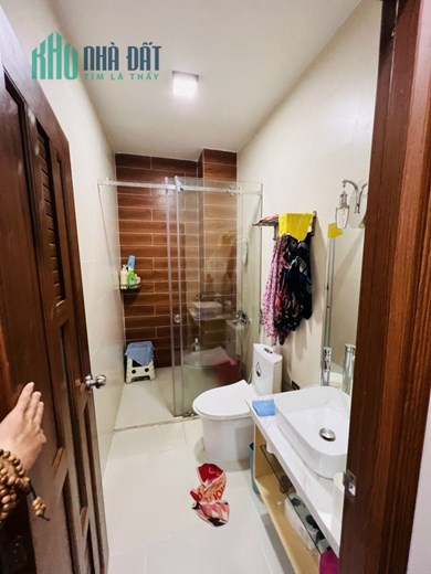 Ngộp Bán NHà Lý Thường Kiệt - Q10 - 5 tấm - 48M - HXH